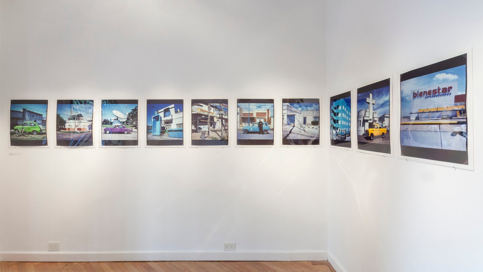 Rolf, Contradicciones urbanas, López y De Zuviría, fotos sala, ph Javier Agustín Rojas 6